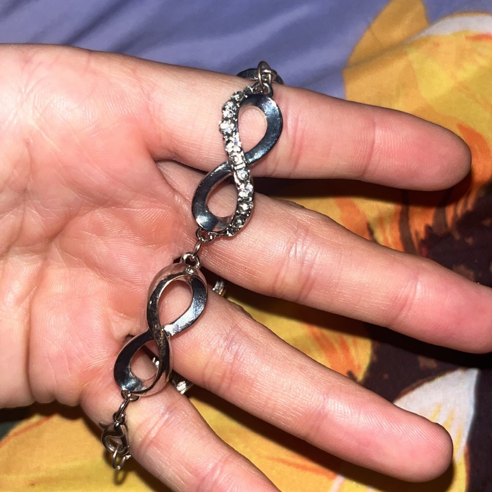 Infinity bracelet - Picture 3 of 3